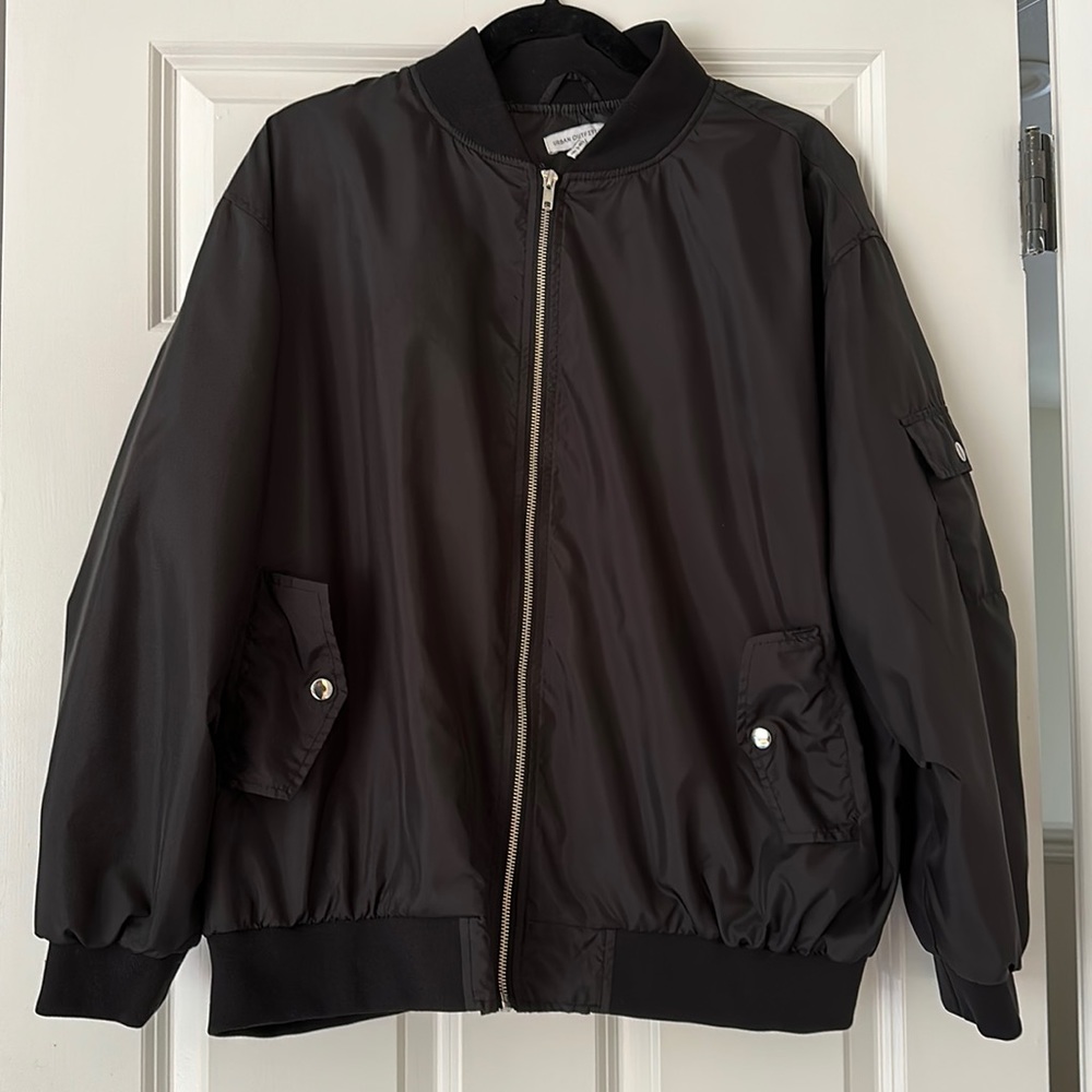 Urban Outfitters Mens Black Bomber Jacket size medium-Large
